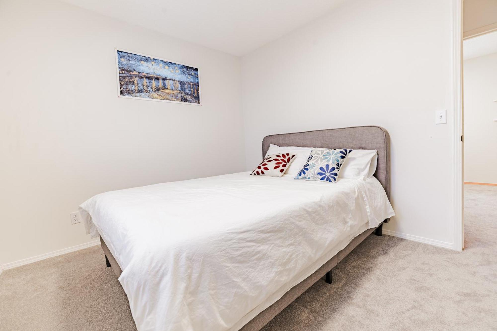 Main Floor Suite, 3 Bdr, 4Bd Spacious And Cozy YYC Dış mekan fotoğraf